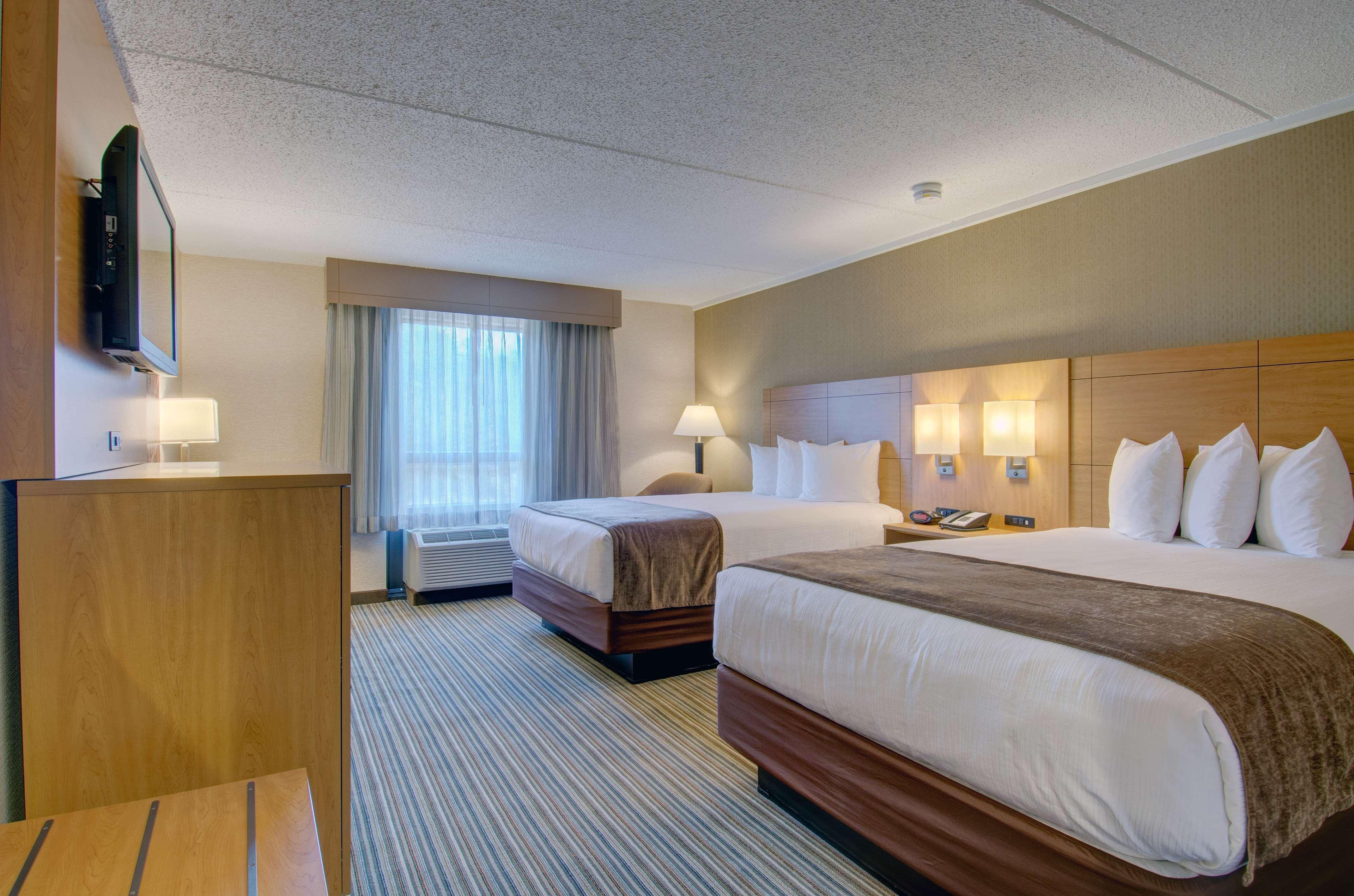 Best Western Royal Plaza Hotel And Trade Center Marlborough Eksteriør billede