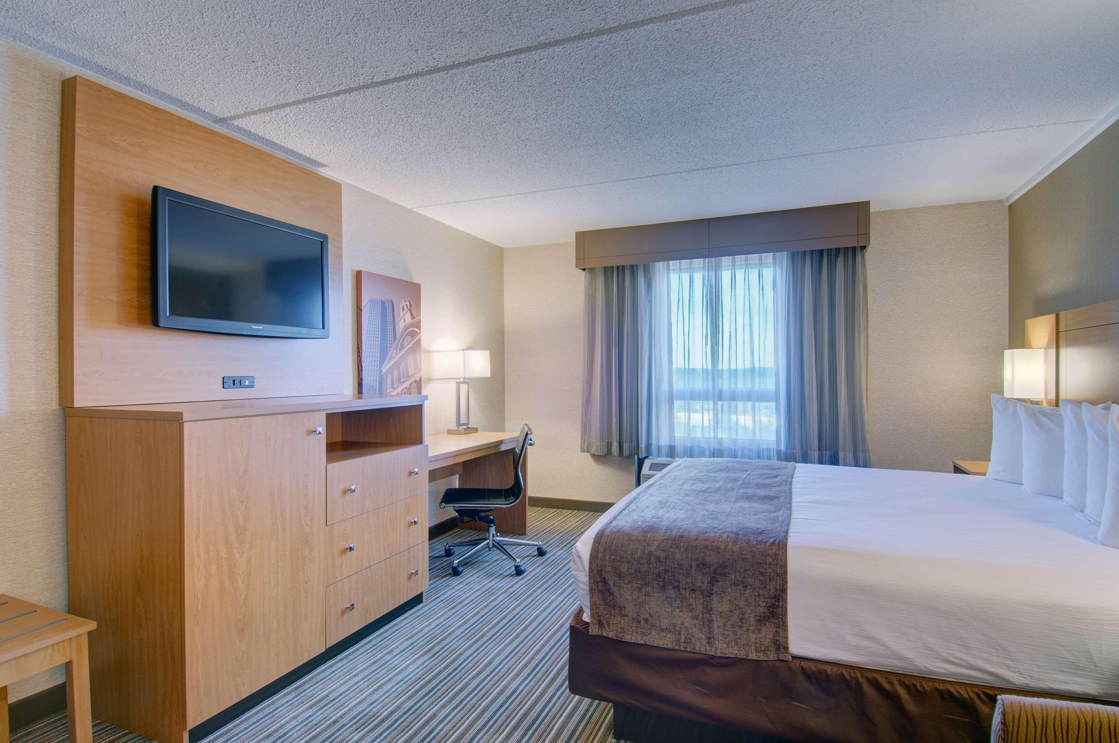 Best Western Royal Plaza Hotel And Trade Center Marlborough Eksteriør billede