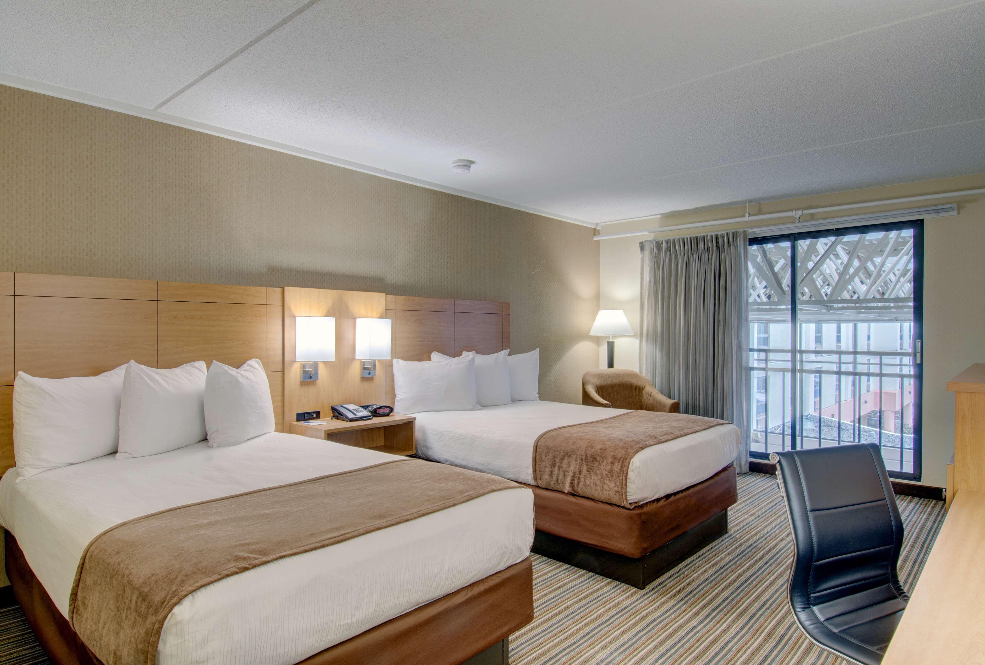 Best Western Royal Plaza Hotel And Trade Center Marlborough Eksteriør billede