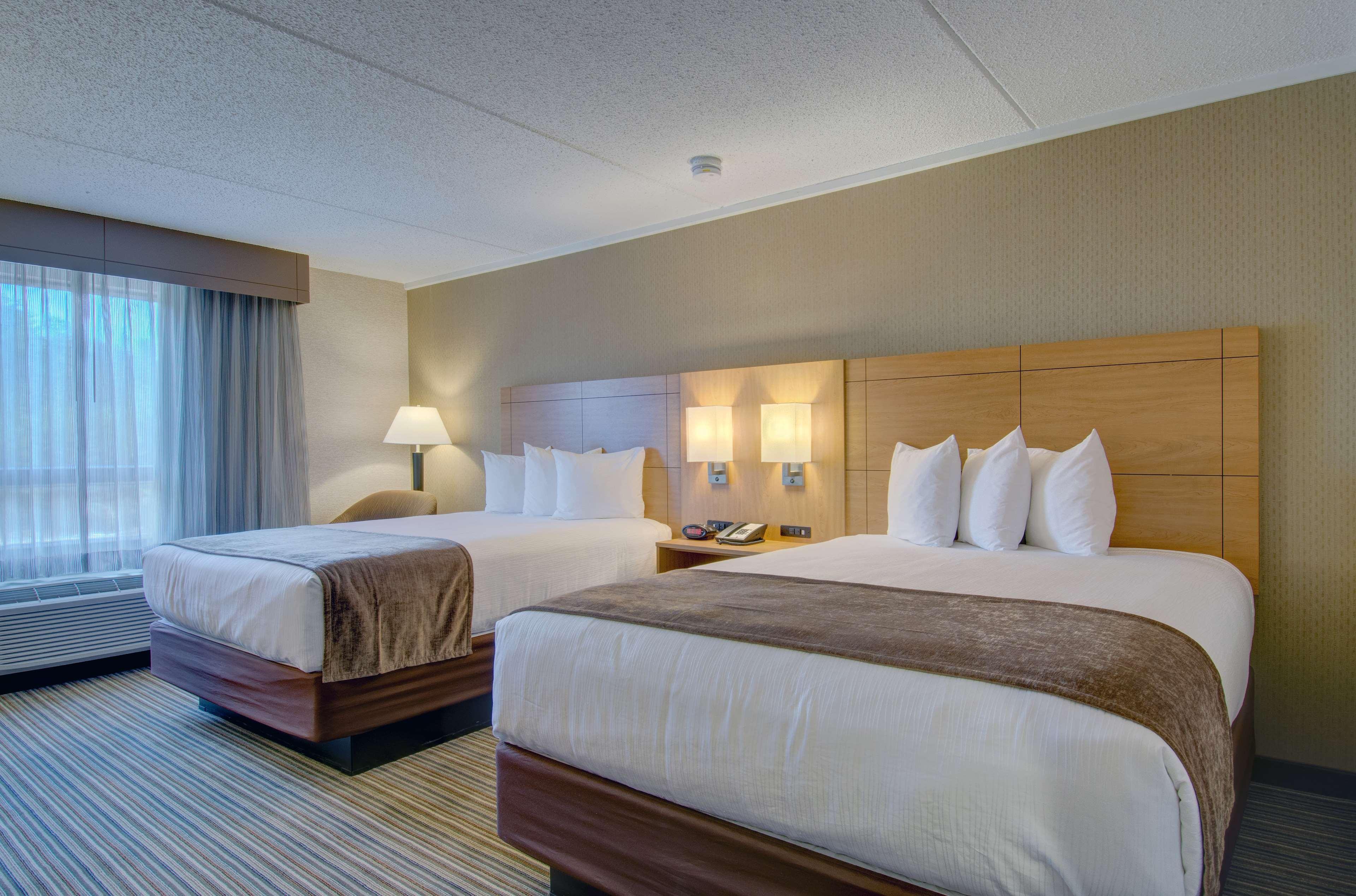 Best Western Royal Plaza Hotel And Trade Center Marlborough Eksteriør billede