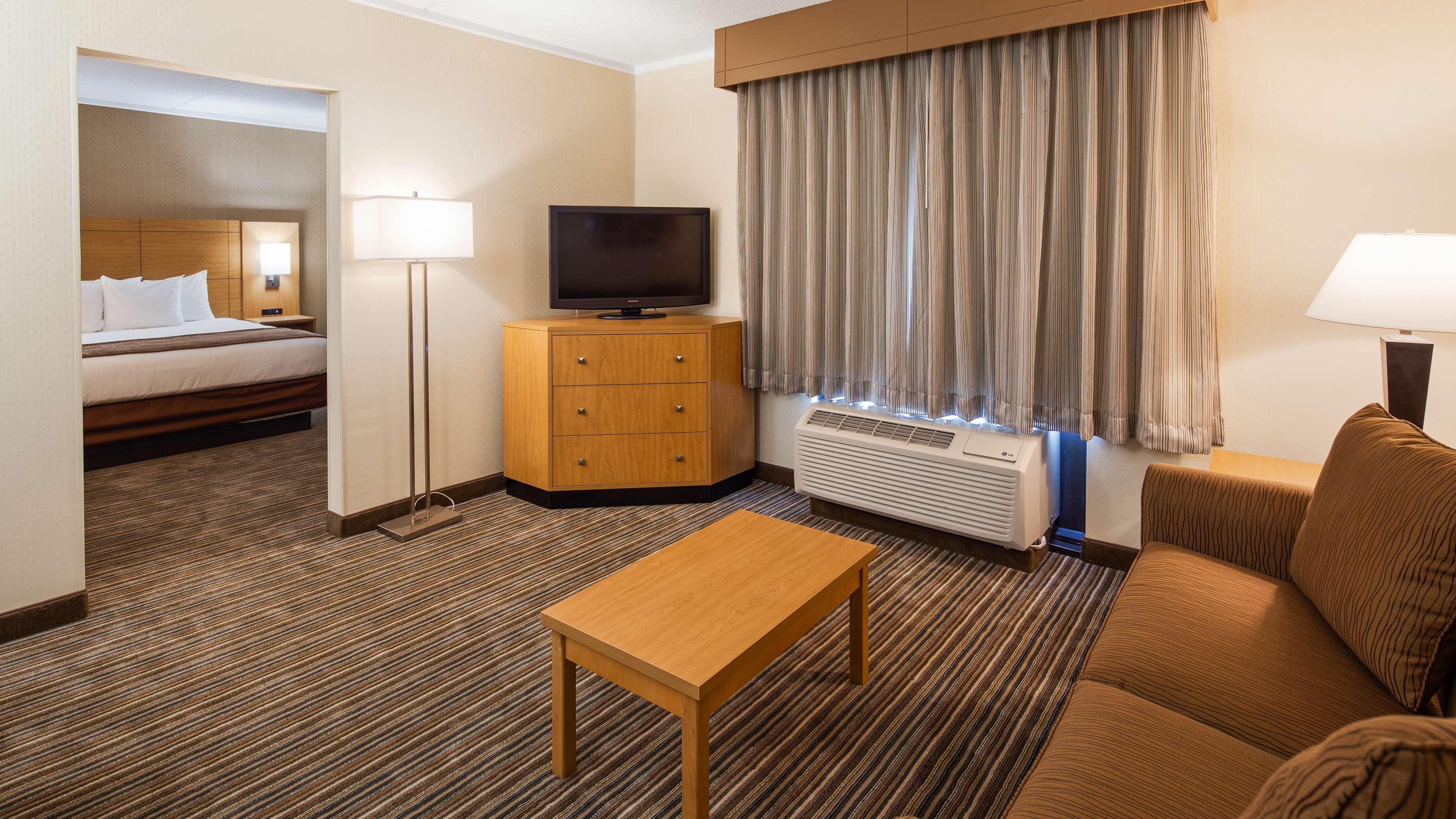 Best Western Royal Plaza Hotel And Trade Center Marlborough Eksteriør billede