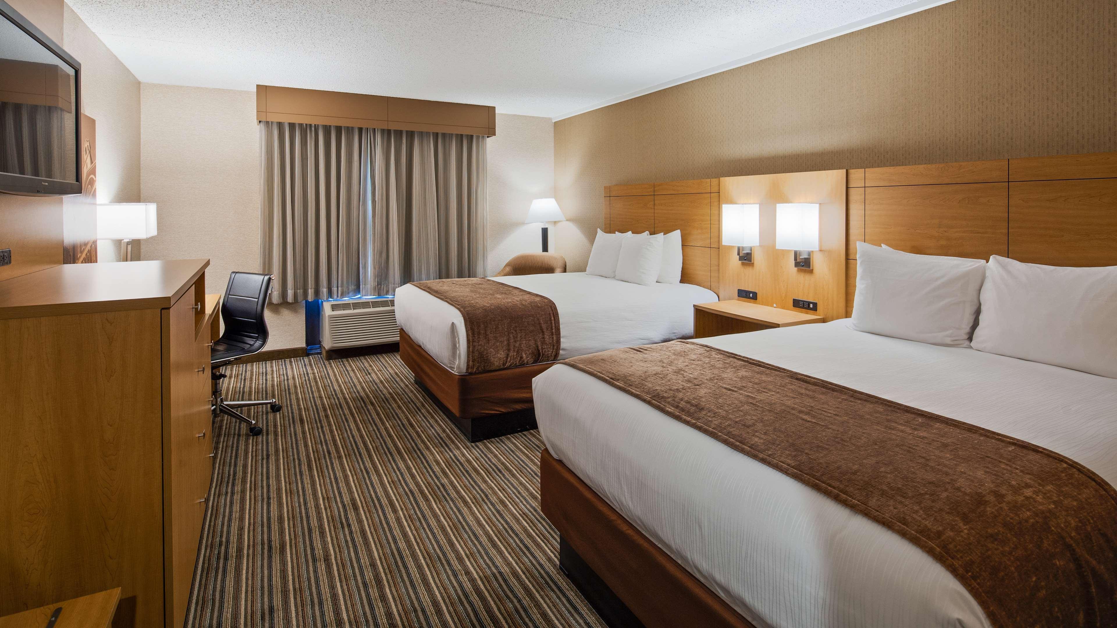 Best Western Royal Plaza Hotel And Trade Center Marlborough Eksteriør billede