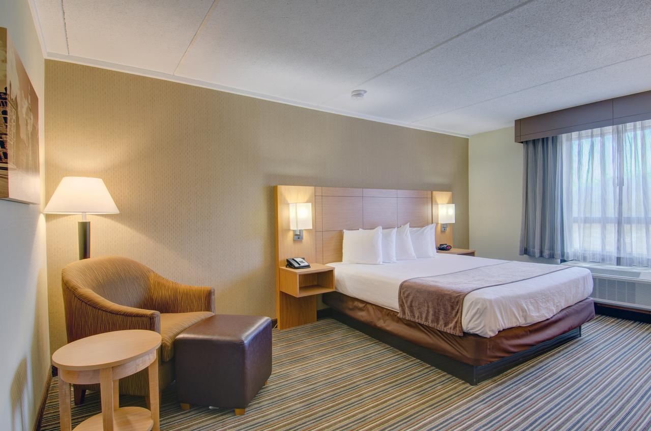 Best Western Royal Plaza Hotel And Trade Center Marlborough Eksteriør billede