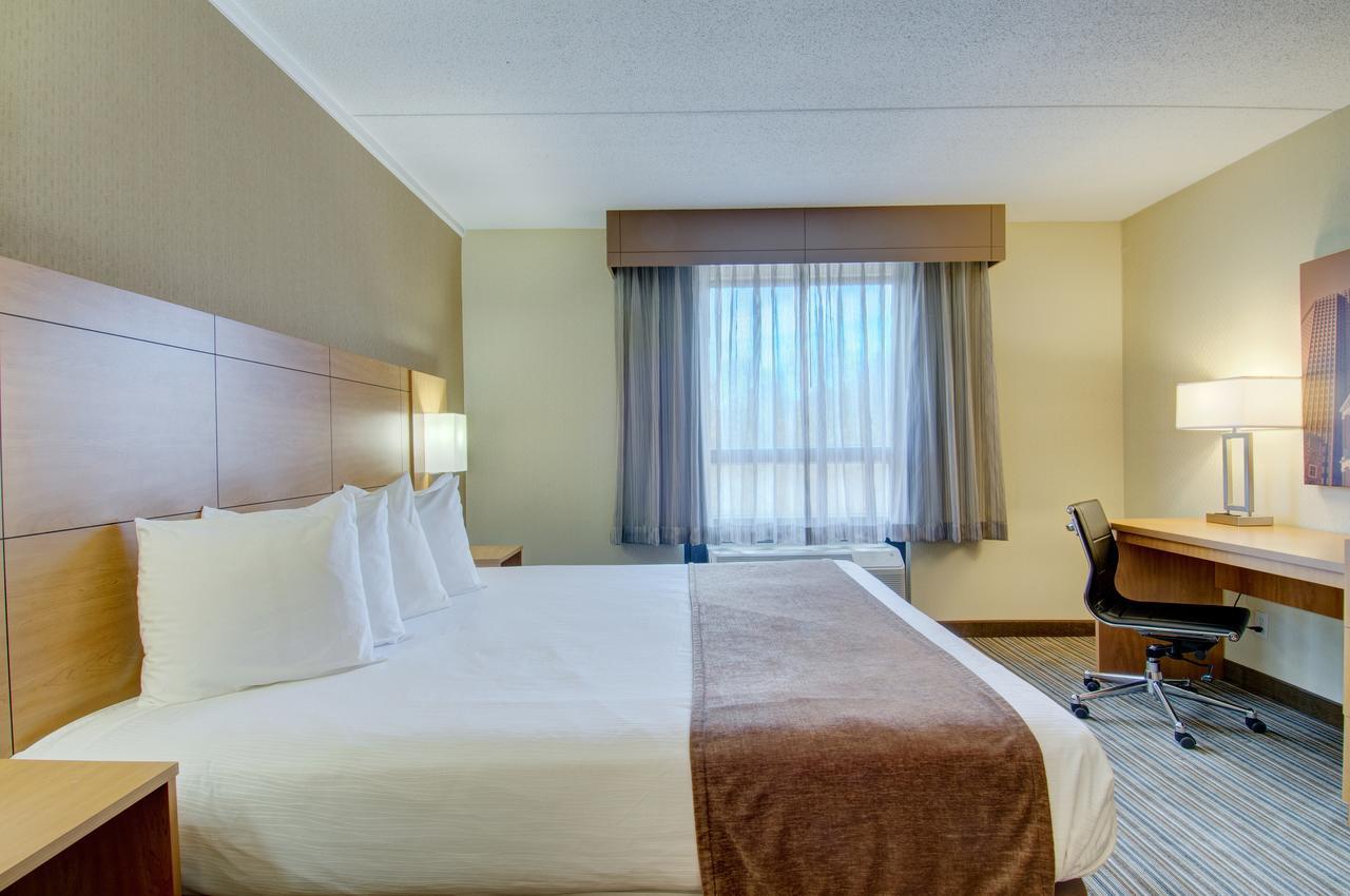 Best Western Royal Plaza Hotel And Trade Center Marlborough Eksteriør billede
